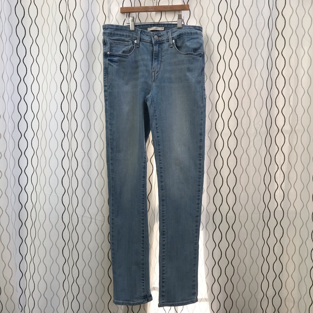 Levi’s mid rise skinny Jeans size 29
